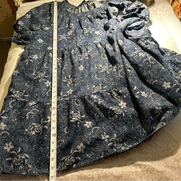 Torrid~Tiered Chambray Blue Floral Smocked Short Sleeve Dress in size 4/4X or 26 - Picture 14 of 16